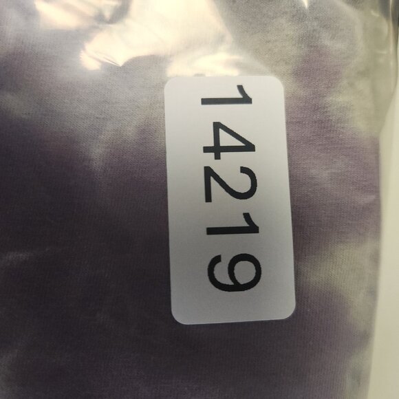 ACDC High Voltage Music Rock Band Purple Tie Dye T-Shirt Women’s Medium V-Neck - Picture 9 of 9